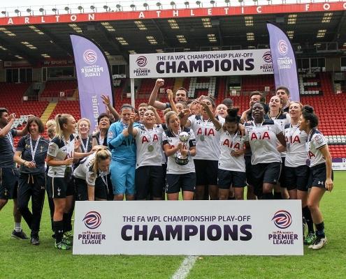 Tottenham Hotspur Ladies Celebrating